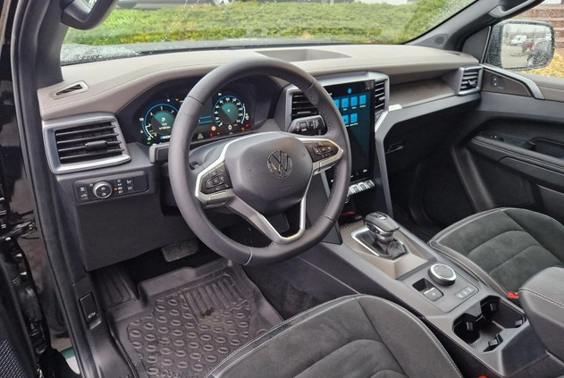 Volkswagen Amarok cena 245900 przebieg: 5500, rok produkcji 2023 z Łapy małe 301